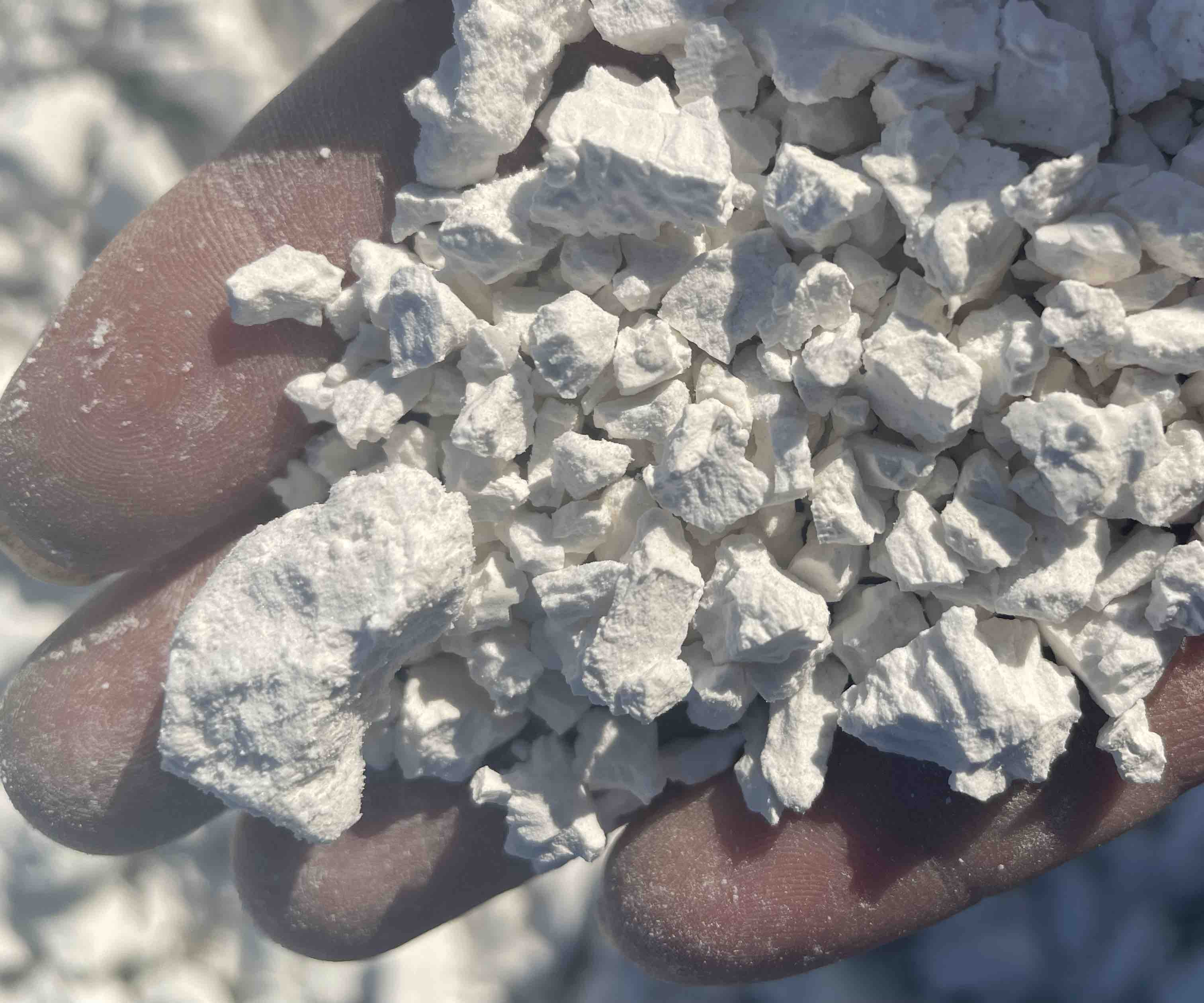 糖浆熬制过程中,注意火候控制与糖色变化 糖浆熬制过程