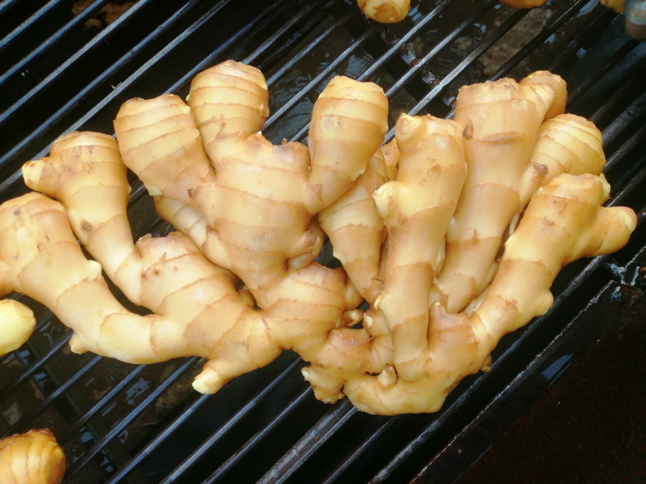 家庭制作姜面食品场景