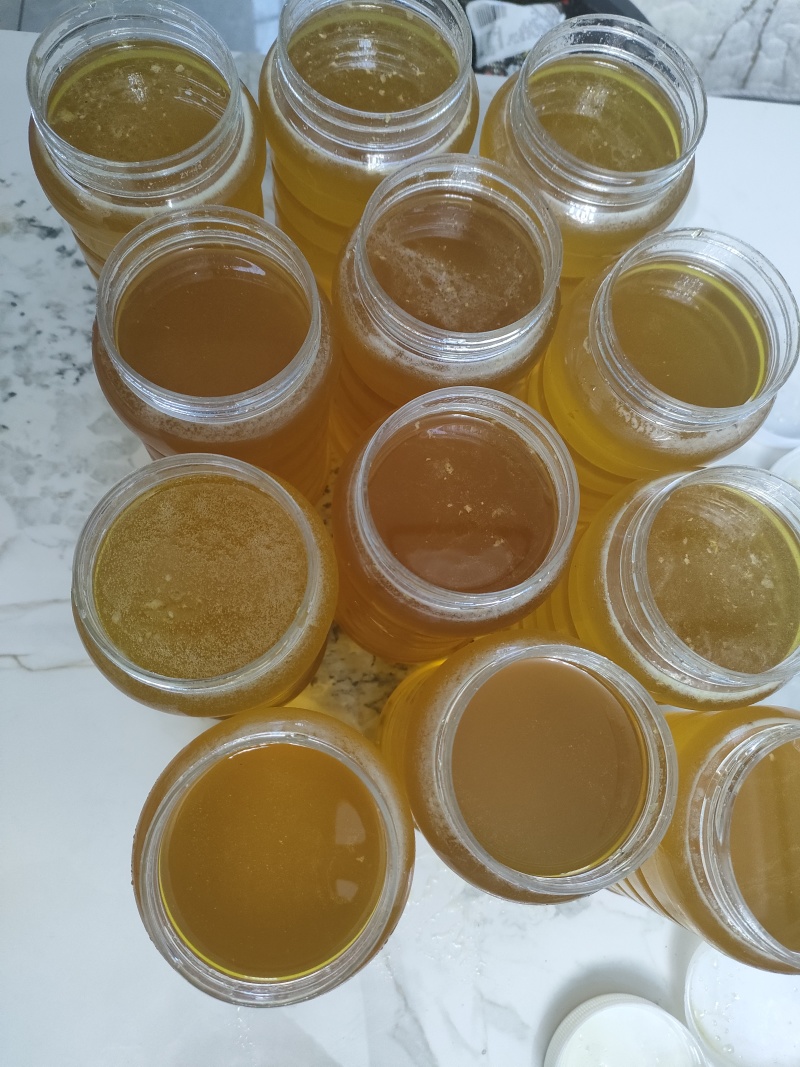 真正的土蜂蜜图片是什么样子的(真正的土蜂蜜图片是什么样子的呢)