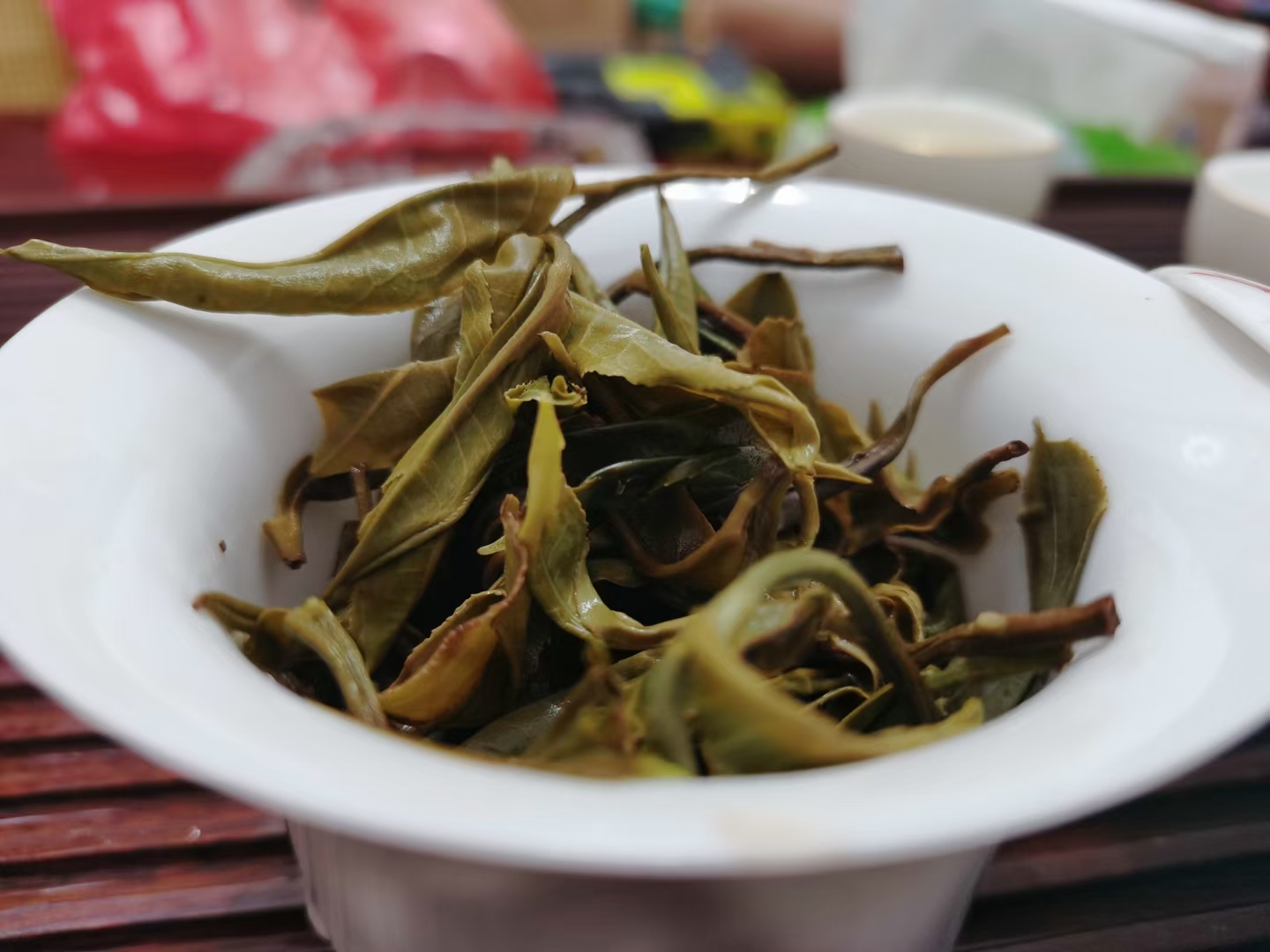 茉莉花与绿茶混合窨制图示