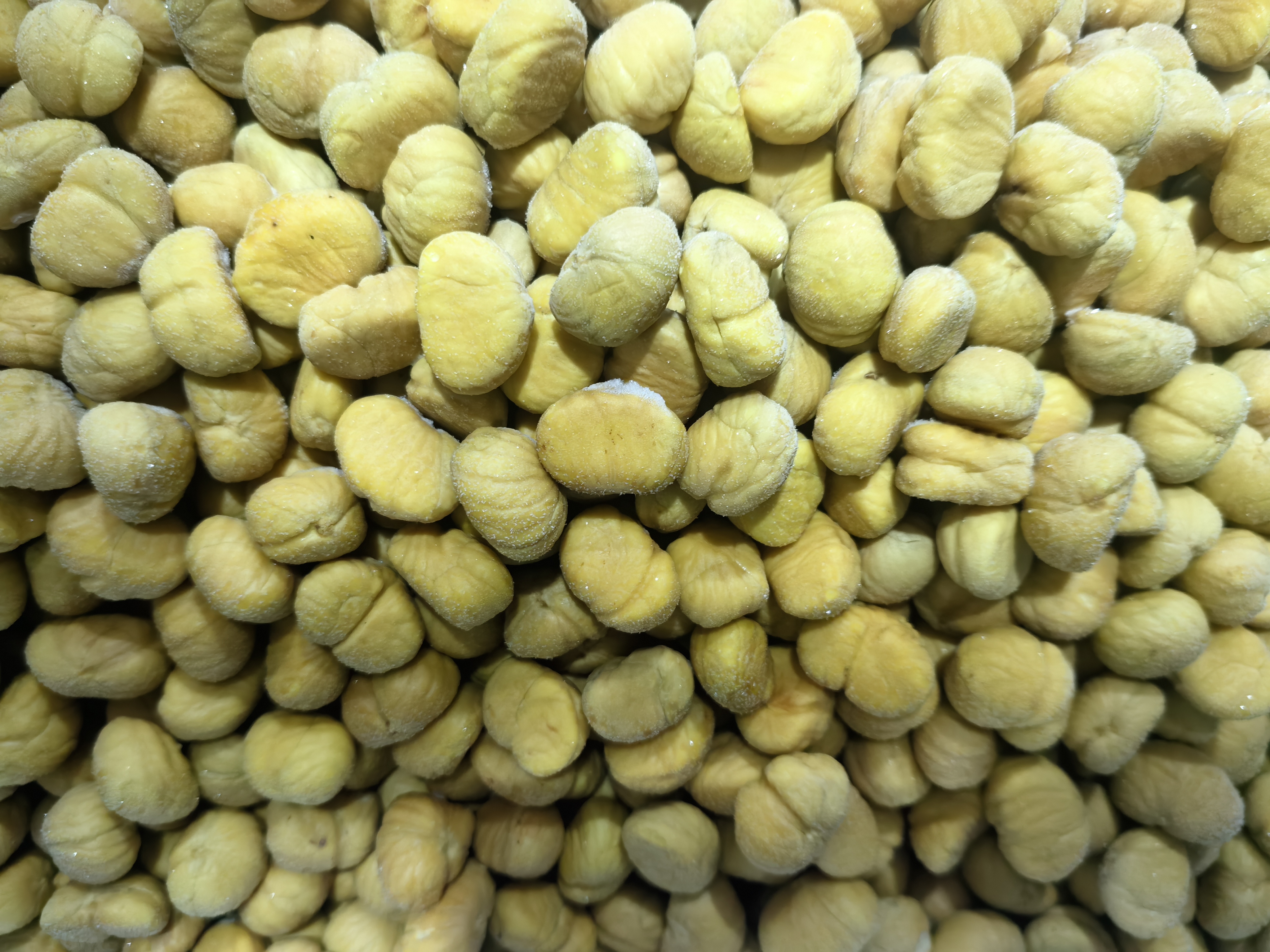 迁西板栗与鸡肉食材摆盘