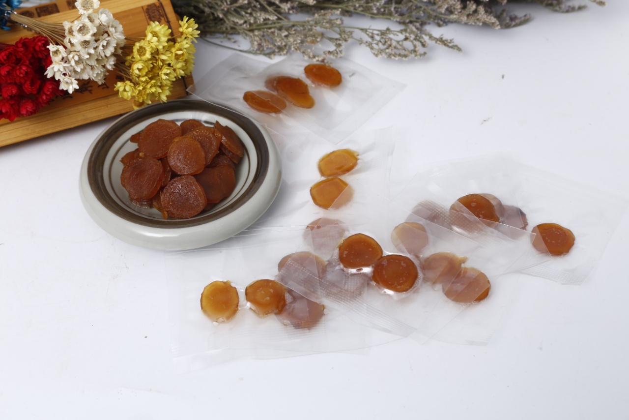 鲜人参切片与蜂蜜搭配图