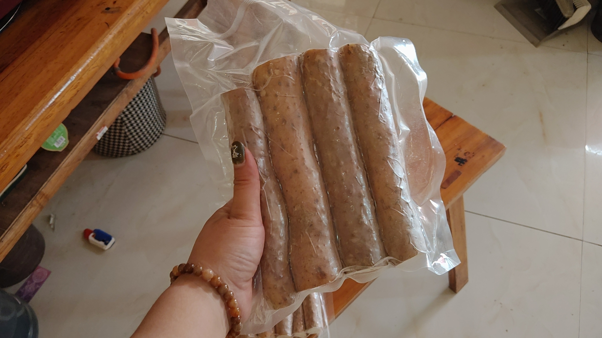 柑桔与菊花茶搭配示意图,展现清热搭配方式 柑桔与菊花茶搭配图