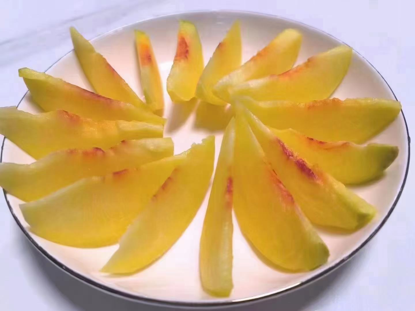 黄桃煮制过程特写