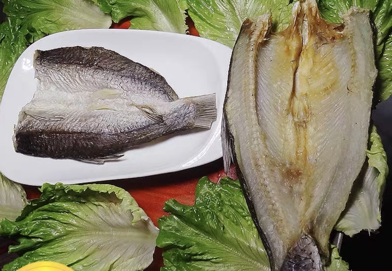 鱼腥草根泡水成品图