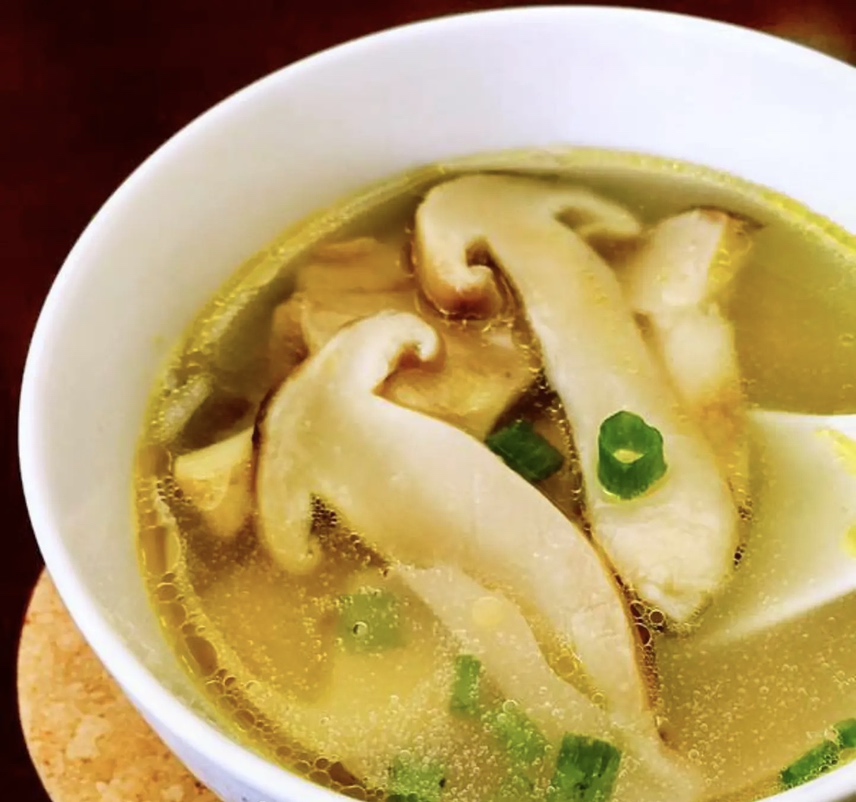 南瓜松茸汤成品图