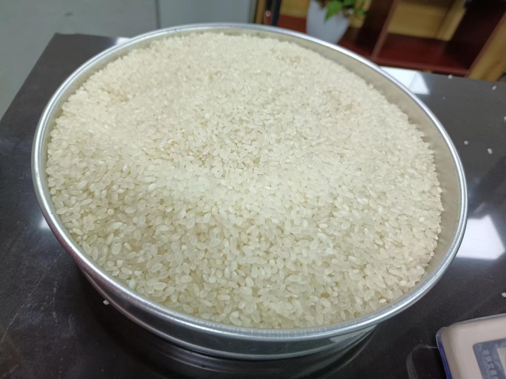 柏子仁与柏子仁粥的对比图