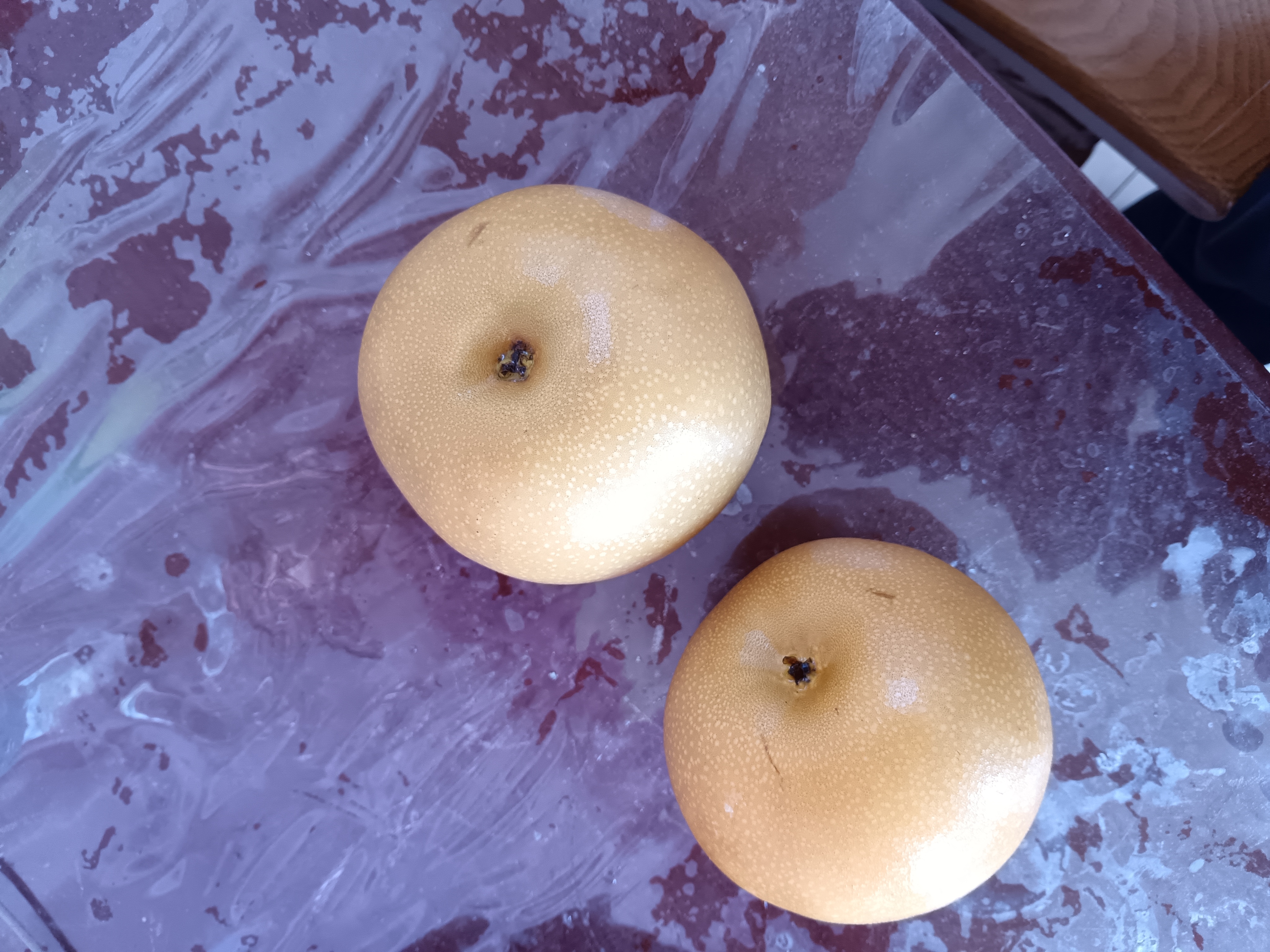 秋月梨整体外观特写