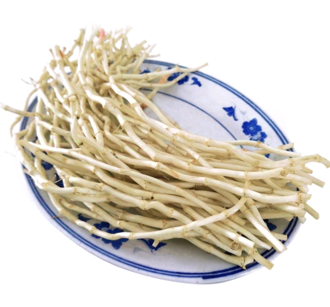 凉拌鱼腥草根成品图