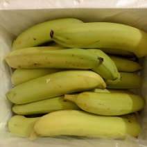 广西单个大果香蕉批发高山特产新鲜青皮当季包邮孕妇特价自然整箱