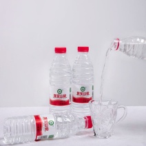 厂家直发矿泉水，品质好，价格低，发货快，欢迎来电咨询