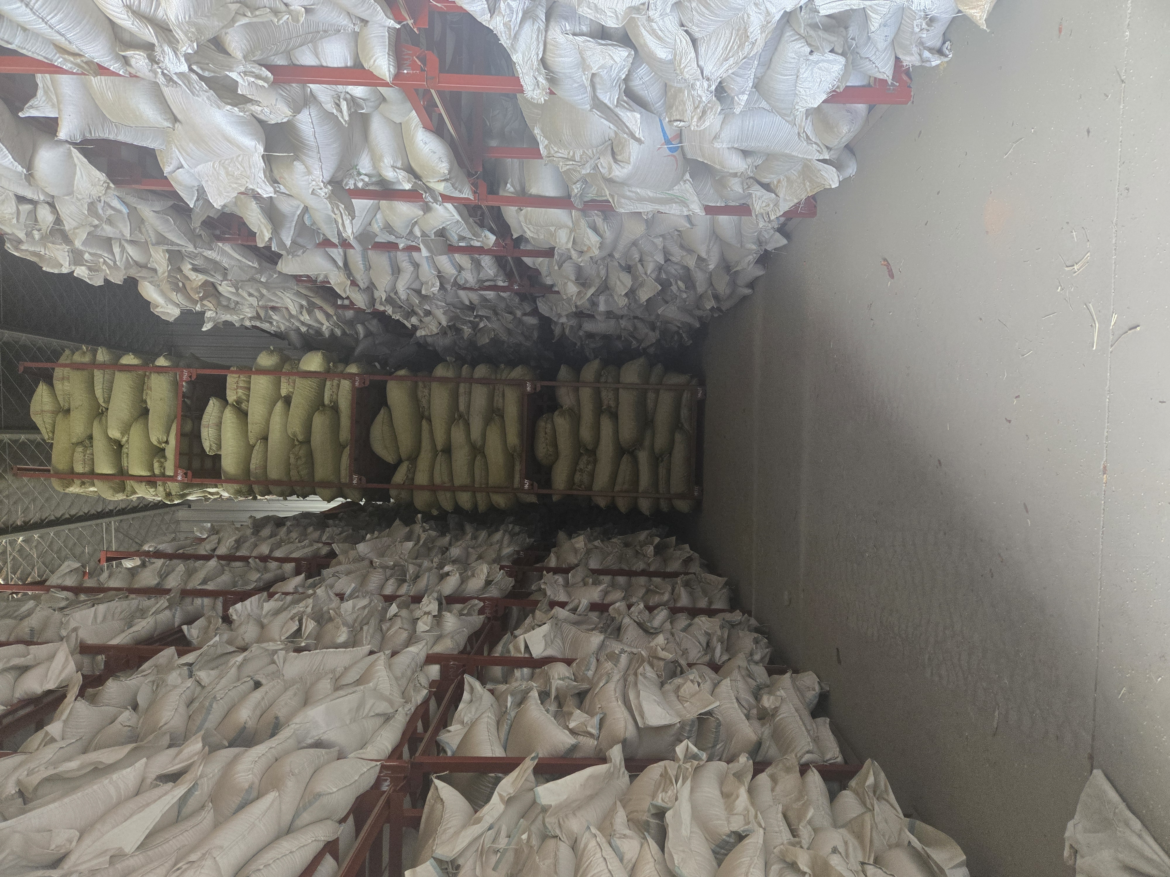 三樱椒交易市场内景