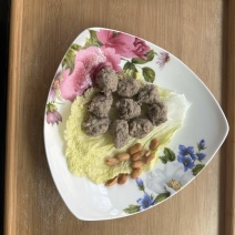 羊肉丸子纯手工制作清真羊肉丸子，一手货源，厂家批发。