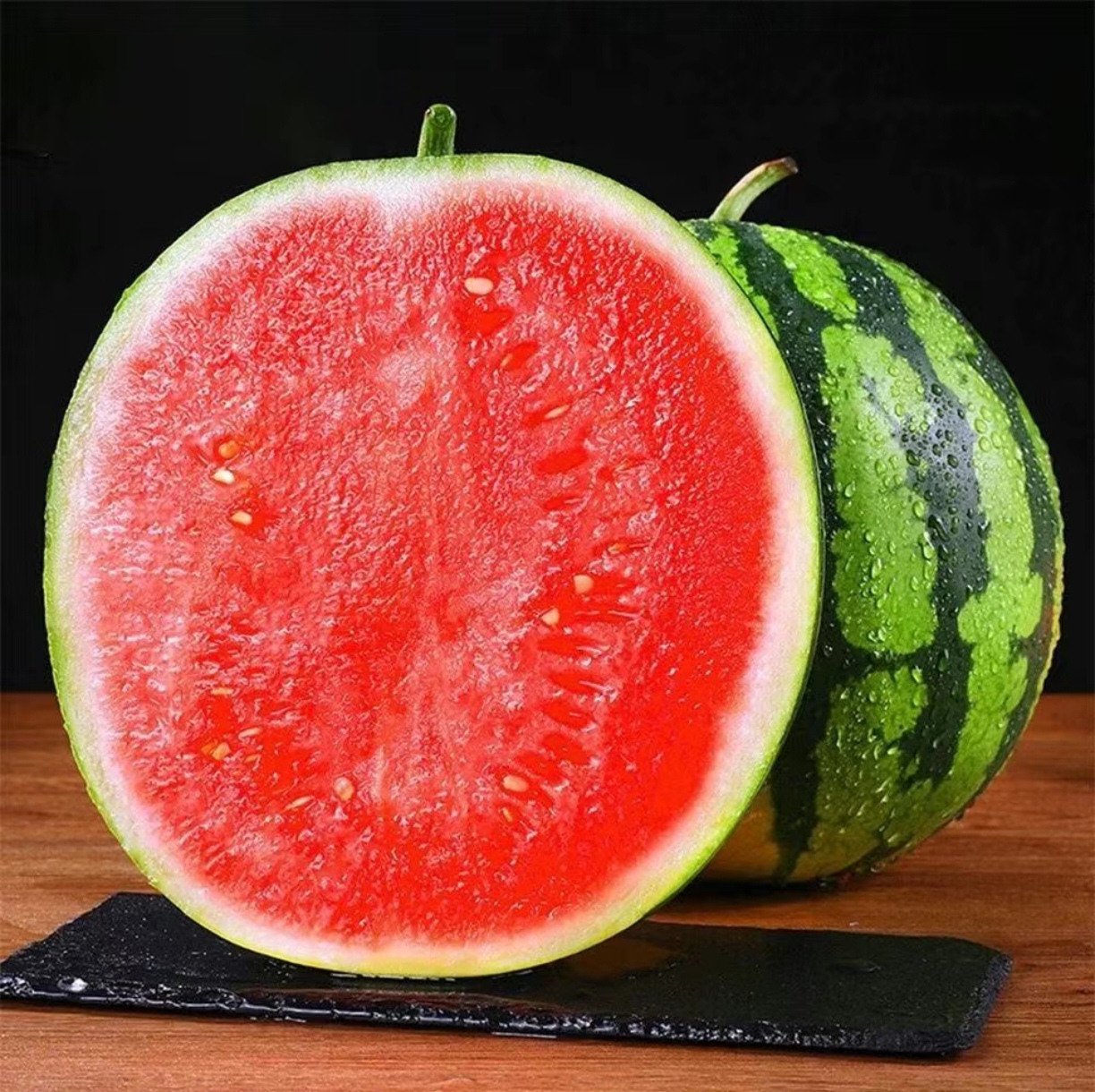 麒麟西瓜切开特写