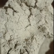 小米糠粉：蛋白5-6，脂肪5，纤维6‌适用于多种家禽