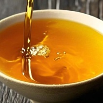 湖北山茶油现榨现发品质保证量大价优欢迎老板咨询