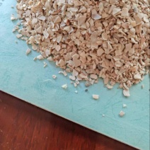 贝壳粉中颗粒厂家直发一手货源对接饲料厂肥料厂，价格可谈