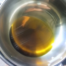 农村自榨菜籽油，保质保量，量大从优，有意者联系。