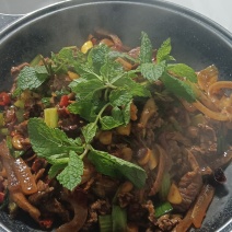 干锅牛肉，牛肉粉