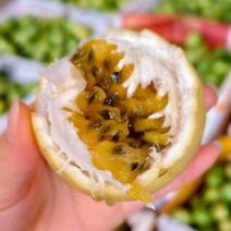 钦蜜九号百香果，皮薄汁多，纯甜无酸，吃完还想吃，价格实惠