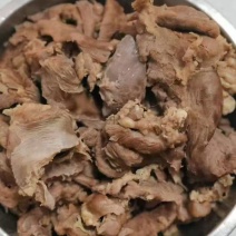 小块熟羊肉