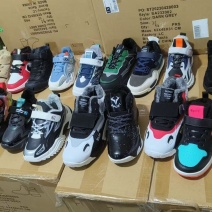 童棉鞋，2000左右，9.9元清货，图快，谁拿去发财，
