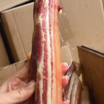 各种腊肉食品打包现厂