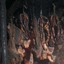 云南农村腊肉