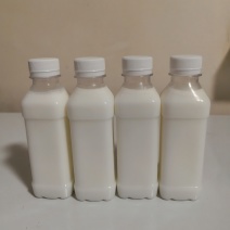 新疆鲜驴奶，农户自有牧场，***，今天挤冷冻后明天发货。