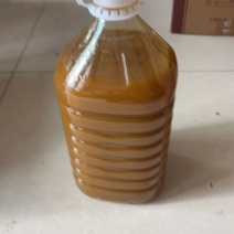 我们合作社自己种植的富硒黑花生榨的黑花生油香味纯正