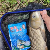 钓鱼饵料商品主要成分由玉米，稻谷，麦子加食用添加剂合成