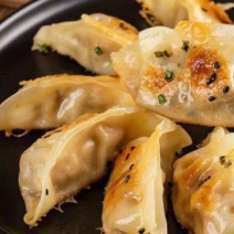 千味玉米猪肉蒸煎饺