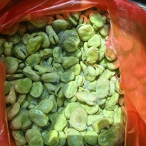 蚕豆煮熟冷动