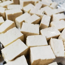 三吨左右冻品豆腐，可用于火锅，麻辣烫，景区，学校，连锁店